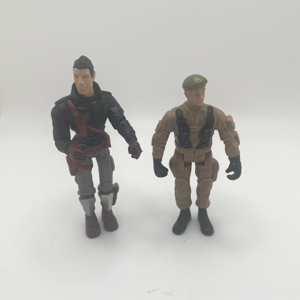 Military Men Action Figures Lot of 2 - 4‎ Inch Plastic Toy Soldiers